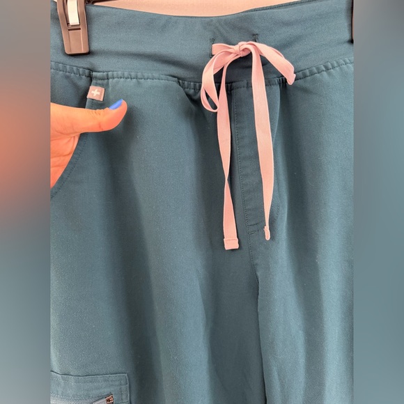 FIGS High Waisted Zamora Jogger Scrub Pant LIMITED EDITION Caribbean Blue Sz M/P - Picture 9 of 12